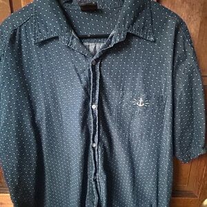 Men's Navy Short-Sleeve Button-Up Shirt with Subtle Dot Print